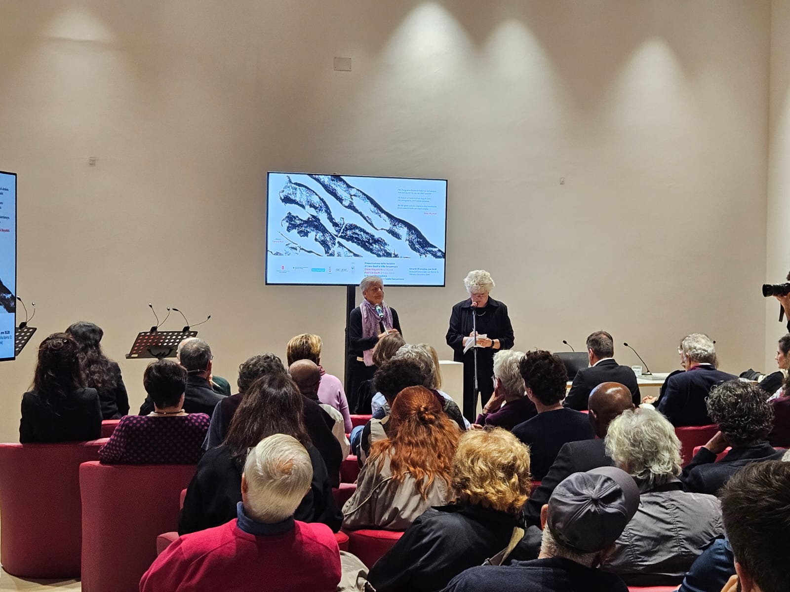 https://www.agenziaeventi.org/immagini_news/4515/olevano-romano-l-ex-frantoio-bonuglia-accoglie-la-presentazione-delle-borsiste-dell-accademia-tedesca-roma-villa-massimo-4515.jpg