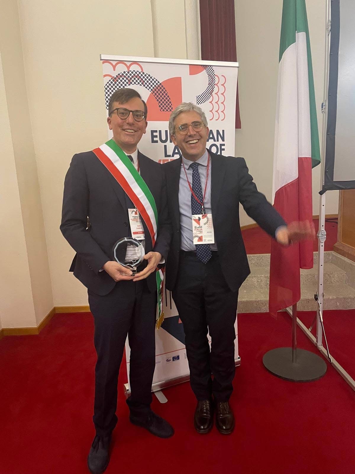 https://www.agenziaeventi.org/immagini_news/4751/eloge-italia-il-comune-di-bellegra-premiato-a-gorizia-dall-aiccre-4751.jpg